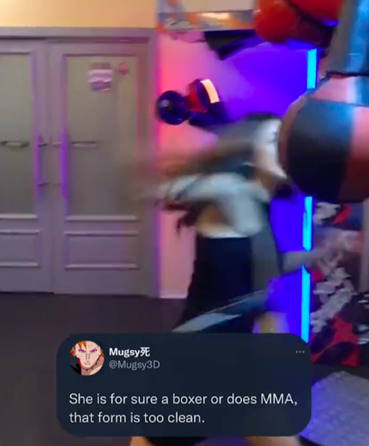 🎥 | Turks/Duits bokstalent ging viral met DEZE ongekende loeier op de boksautomaat