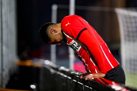 Maxi Romero wéér geblesseerd: PSV maakt zich zorgen om gezondheid