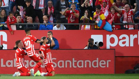 🎥 | Taty Castellanos laat Real Madrid schrikken: 2-0 voor Girona