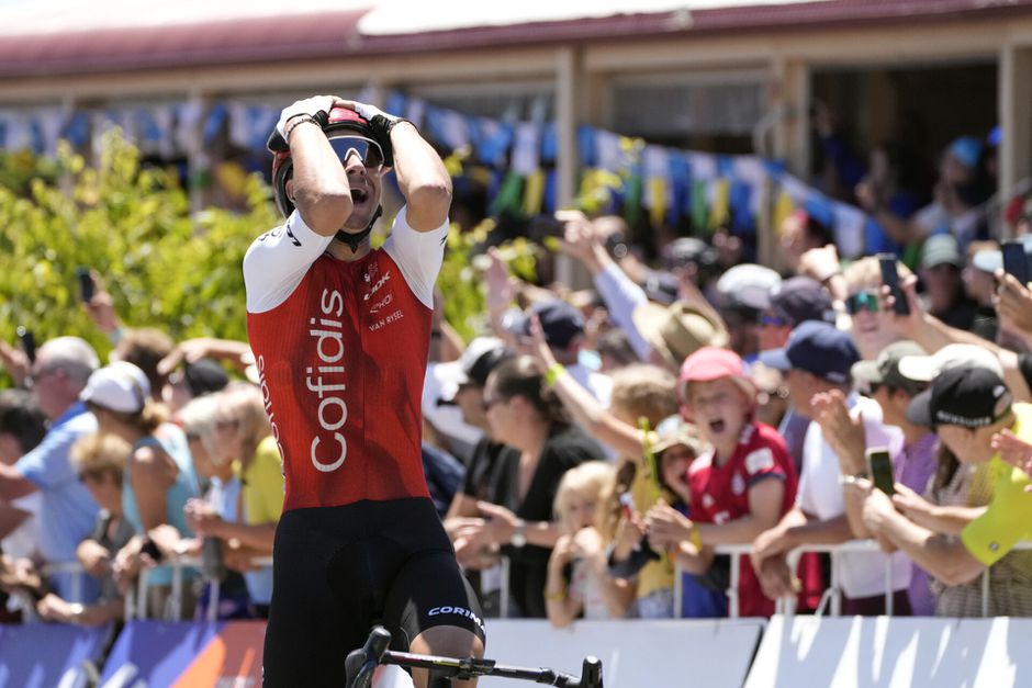 Bryan Coquard grijpt 'down under' 1e zege in WorldTour: 'Heb hier 10 jaar op gewacht'