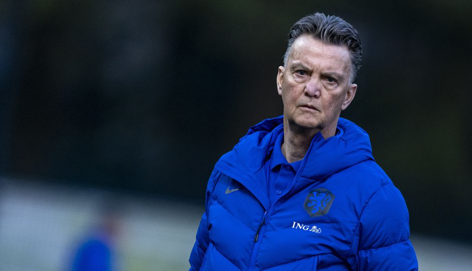 Bondscoach Louis van Gaal onthult dat hij al geruime tijd prostaatkanker heeft