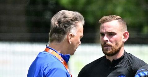 Geen centraal examen voor Vincent Janssen volgens Van Gaal: 'Hij moet zich wel laten zien'