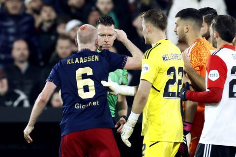 Derksen denkt dat er meer speelt bij Klaassen-incident: 'Dat mag niet in publiciteit komen'