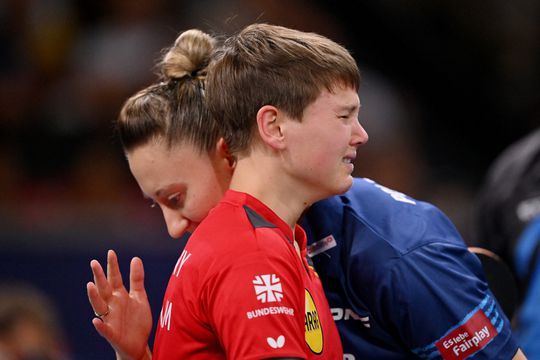 😭 | Tranentrekkend tafereel bij EK tafeltennis-finale: speelsters barsten tegelijk in huilen uit