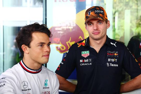 AlphaTauri-teambaas heeft tip voor De Vries: 'Vergelijk jezelf niet met Verstappen'