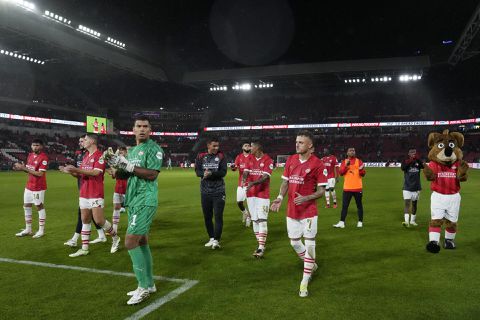 De opstelling van PSV op bezoek bij Sturm Graz: Peter Bosz wisselt op 2 plekken