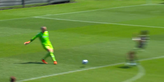 🎥 | Ajax-jongelingen voorkomen dramatische seizoensopening tegen Den Bosch