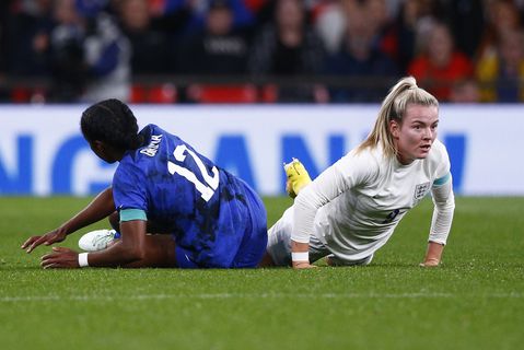 Geen mirakel voor Mead: Sarina Wiegman laat supervedette buiten WK-selectie