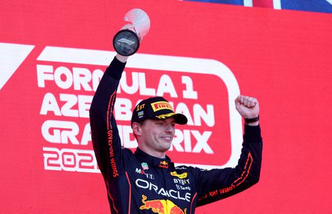 Max Verstappen 'heel blij' na winst GP Azerbeidzjan: 'Ik had een ongelooflijk tempo'