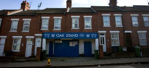 🎥 | Dit is het superbrakke stadion van Luton, dat naar Premier League kan promoveren