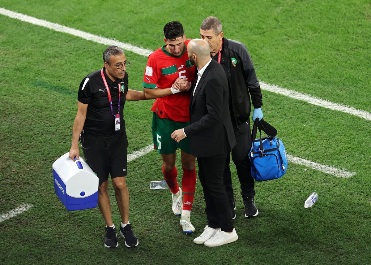 Marokko kan in de kwartfinale van het WK waarschijnlijk niet rekenen op verdediger Aguerd