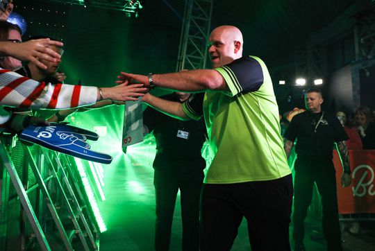 Dit is de loting van de laatste 32 op de UK Open: Van Gerwen in Nederlands onderonsje