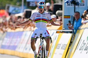 Remco Evenepoel met sterke ploeg en vertrouwen op weg naar nieuwe Vuelta-zege