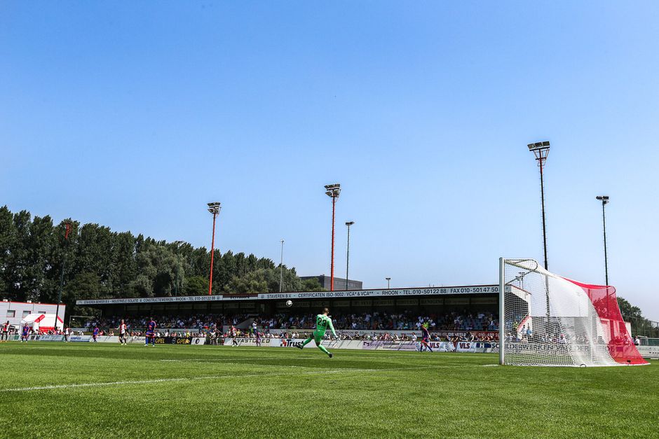 Gestoord: wedstrijd Feyenoord-amateurs afgelast door Ajax-hooligans