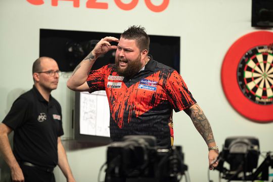 Michael Smith is van hatelijke majordroogte af: Bully Boy wint Grand Slam of Darts