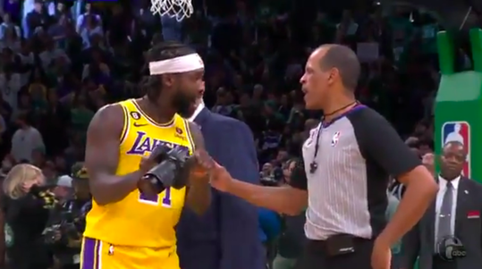 🎥 | Leed bij Lakers: ploeg verliest in overtime van Celtics, Beverley belaagt ref met camera