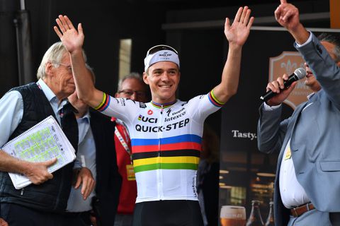 Evenepoel pakt in slotfase 2022 ook nog de prijs voor Belg van het jaar