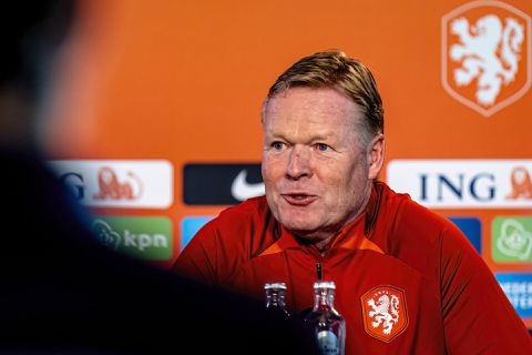 Bondscoach Ronald Koeman: 'Ik vind dat we beter druk moeten zetten op tegenstanders'