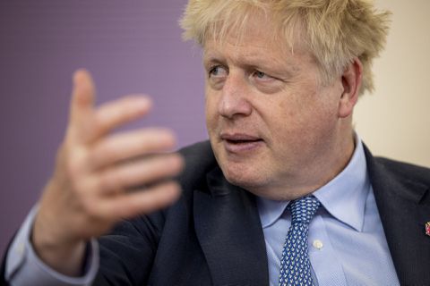 Britse premier Johnson is op zijn beurt weer boos op Franse politie bij CL-finale: 'Schokkend'