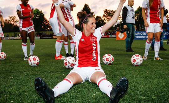 Merel van Dongen ziet weer vrouwonvriendelijke houding bij Ajax: 'Begin het te begrijpen'