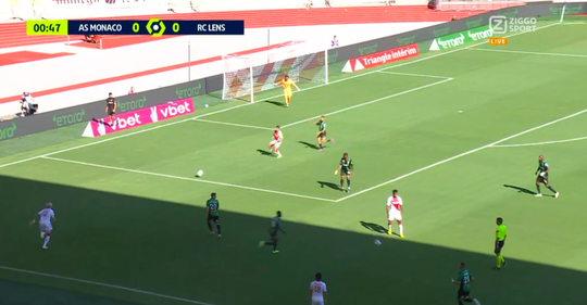 🎥 | Nog niet helemaal wakker!? AS Monaco-spelers gooien de bal TEGELIJK in het veld