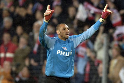 PSV wil oud-keeper Heurelho Gomes een baan geven, desnoods thuiswerkend vanuit Brazilië