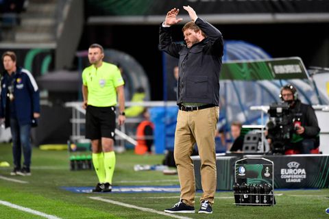 Trainer KAA Gent over eigen defensie: 'Kan ze niet doodschieten, want dan kom ik spelers tekort'