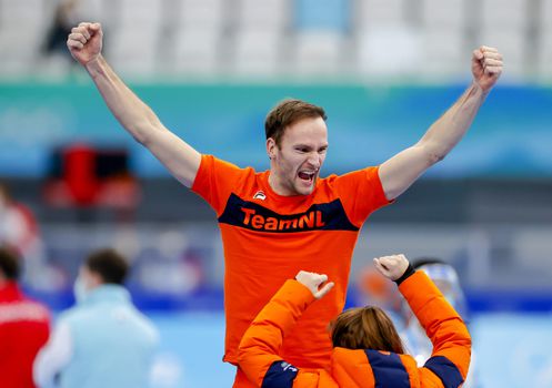 Code Oranje in Beijing: wervelwind Thomas Krol blaast iedereen omver op 1.000 meter