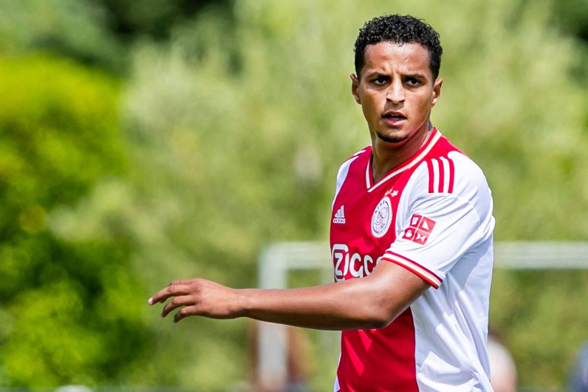 Gesprekken tussen Mohammed Ihattaren en Ajax-leiding zijn nog altijd gaande