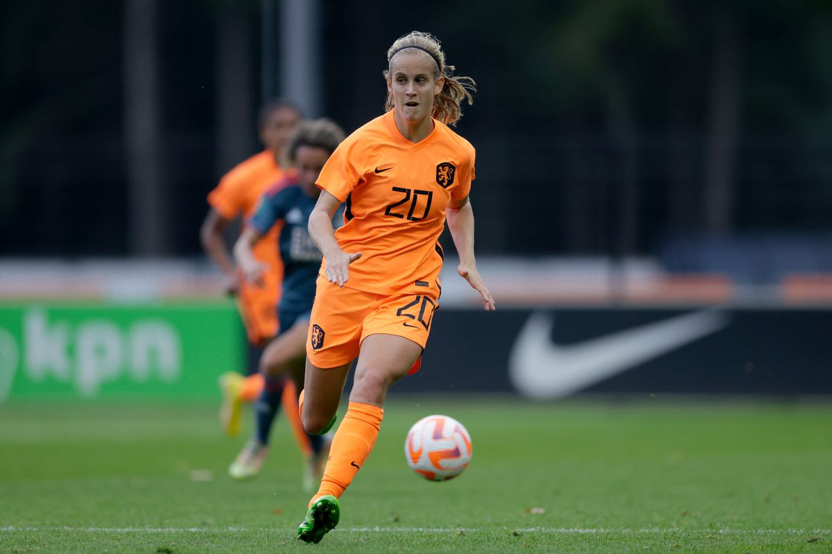 Opnieuw een afzegging bij de Oranjeleeuwinnen: Katja Snoeijs kampt met blessure