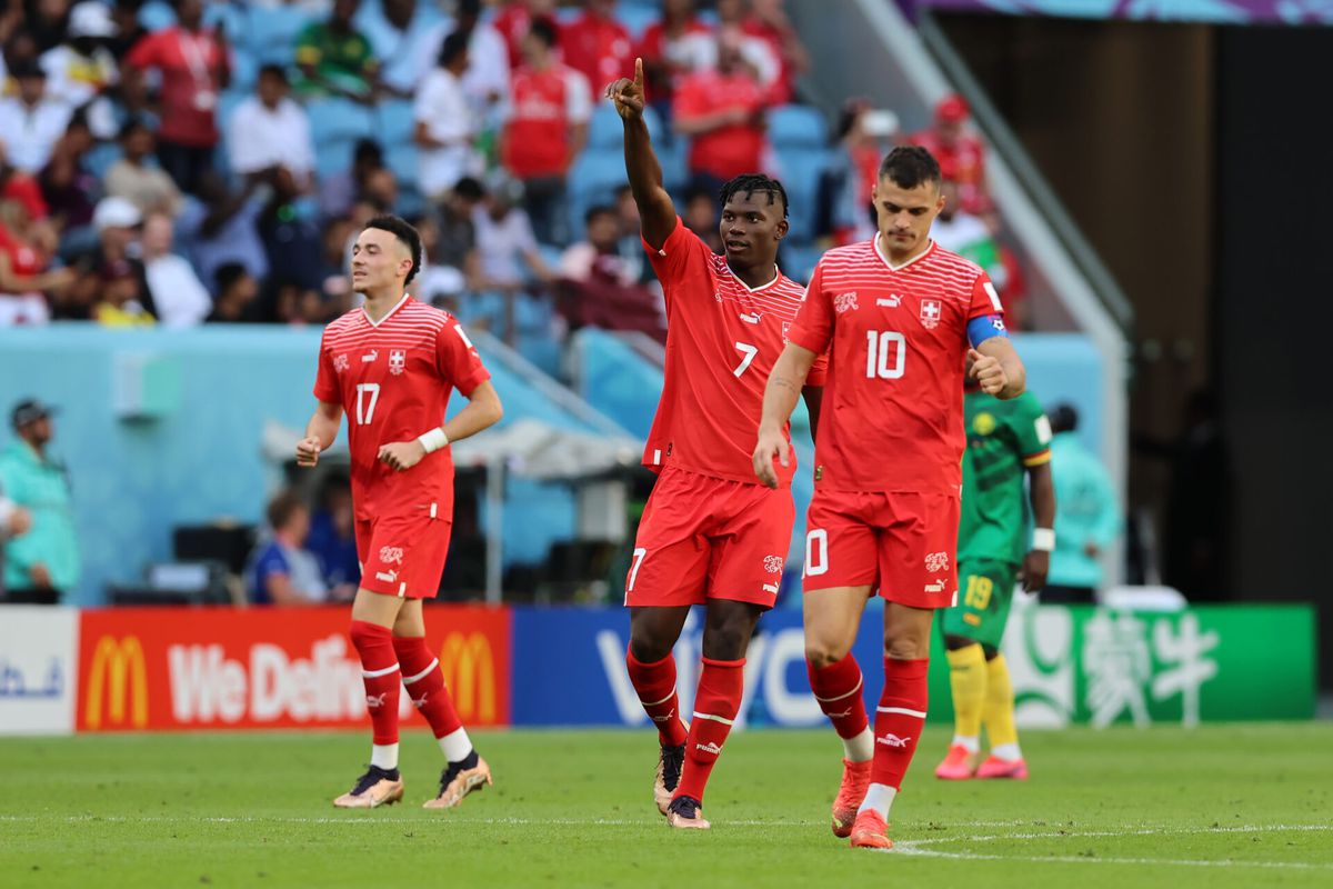 Emotionele goal Breel Embolo maakt het verschil bij Zwitserland-Kameroen