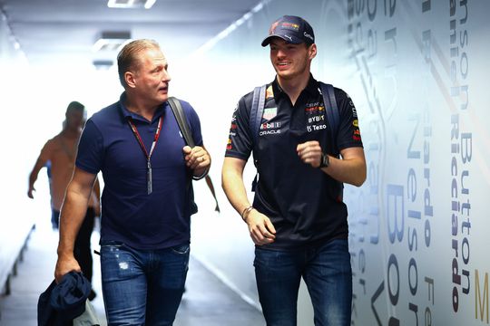 Jos Verstappen miste door positieve coronatest speciaal moment Max én mogelijk de race op zondag