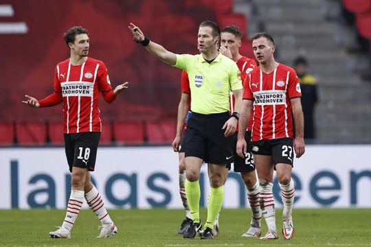 Waarom werd Danny Makkelie niet naar het VAR-scherm geroepen?