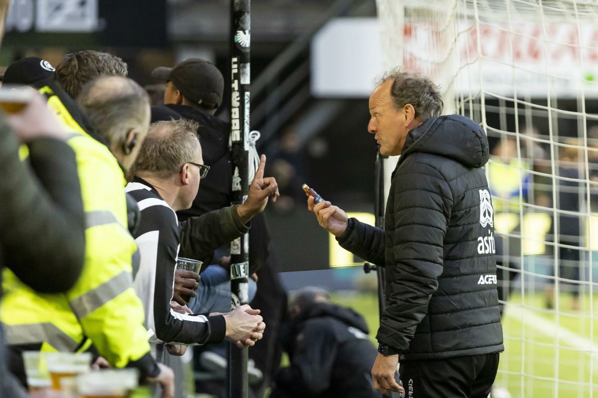 Nieuwe tijdelijke hoofdcoach Heracles gelooft in handhaving: 'De knop moet om'