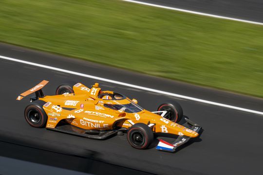 🎥 | Rinus ‘VeeKay’ van Kalmthout vertrekt van 1e startrij in Indy 500