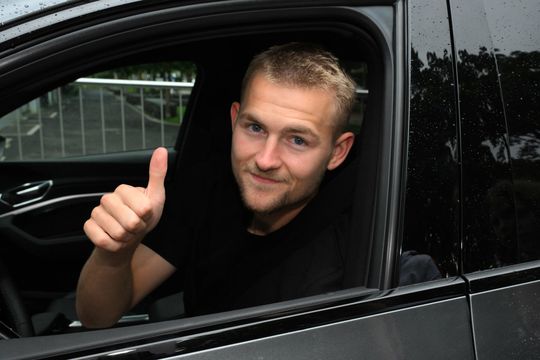 Thomas Tuchel positief over herstel Matthijs de Ligt: 'Ziet er al een stuk beter uit'