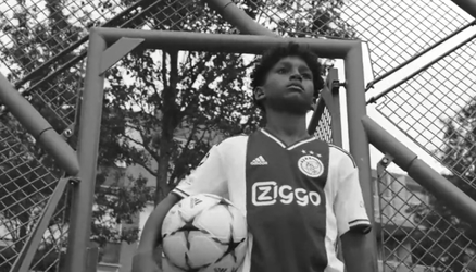🎥 | Ajax warmt het publiek op voor de Champions League met deze video