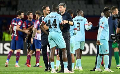 🎥 | Mark van Bommel kan leven met 5-0 nederlaag tegen Barcelona: 'Helemaal geen schande'
