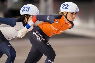 Hein Otterspeer de snelste op 1.000 meter, Irene Schouten wint massastart in Calgary