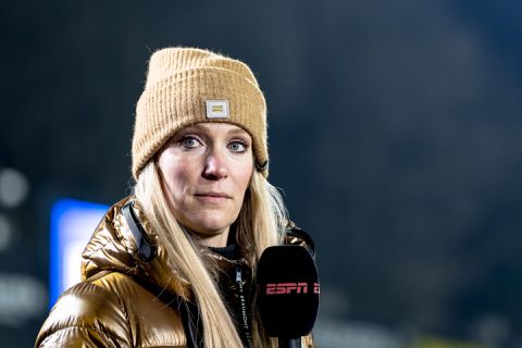 😂 | Hélène Hendriks zet zichzelf te kijk op Twitter: 'Is geen filter hè, joe groetjes!'