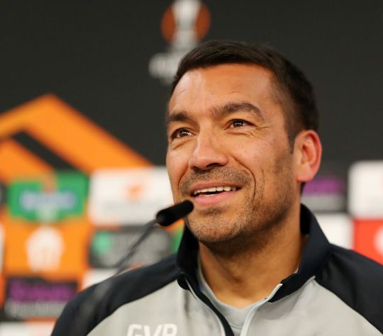 Van Bronckhorst klaar voor Europa League-finale: 'We willen onze fans trots te maken'
