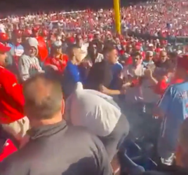 🎥 | MLB: Philadelphia Phillies fans met elkaar op de vuist bij seizoensopener