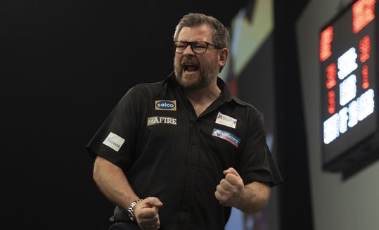 James Wade laat bij Grand Slam niets heel van Oostenrijks jochie