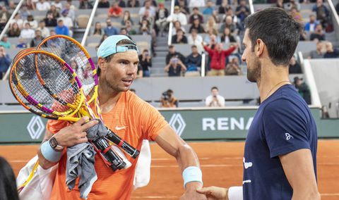 Op deze zender kijk je naar het topaffiche bij Roland Garros tussen Djokovic en Nadal
