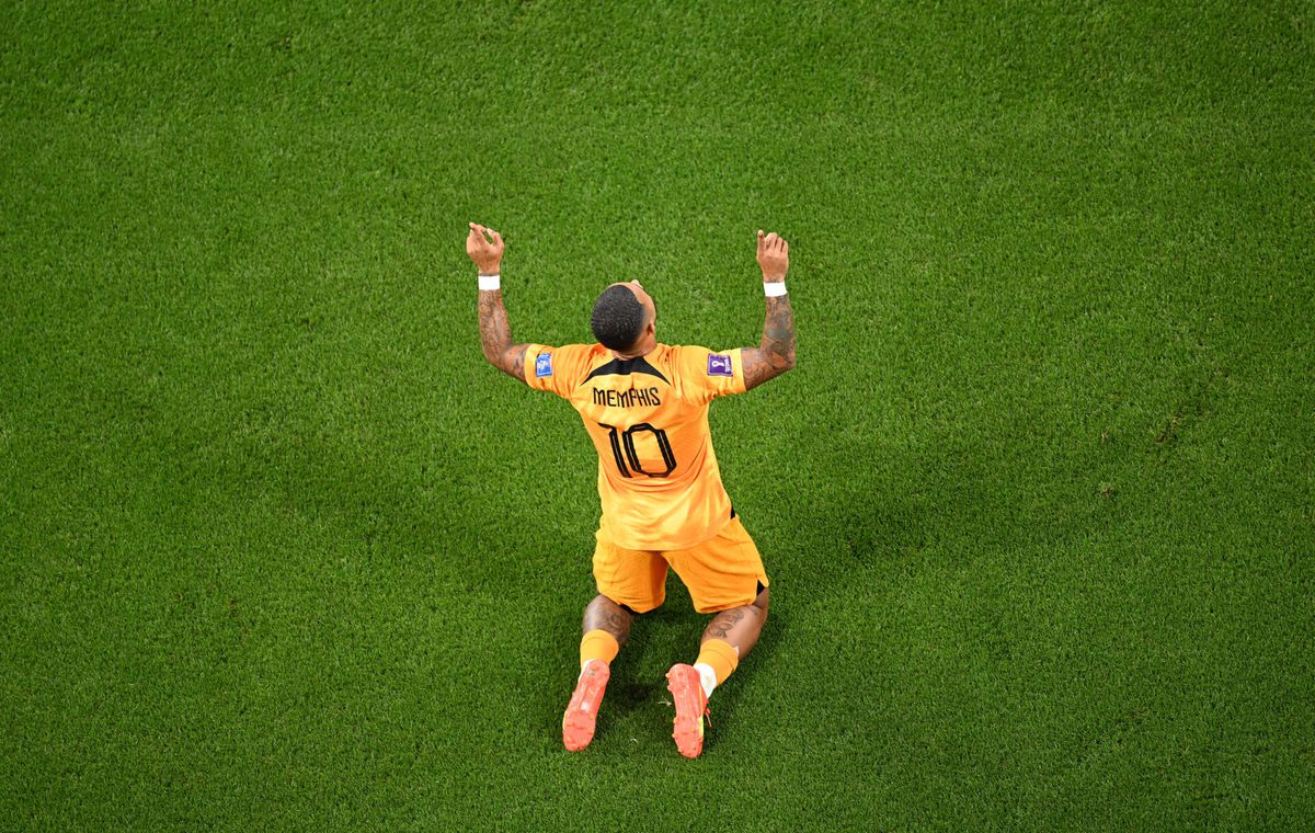 Opvallendste WK-momenten dag 14: Oranje naar kwartfinale, Messi jubileert