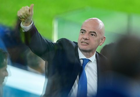 FIFA-baas Gianni Infantino stelt zich herkiesbaar voor mogelijk alweer zijn 3e termijn