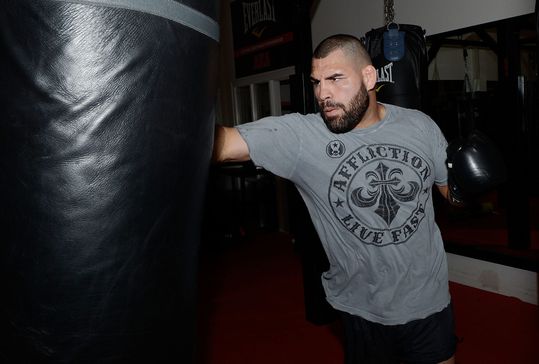 Oud-UFC-kampioen én moordverdachte Cain Velasquez op borgtocht vrijgelaten