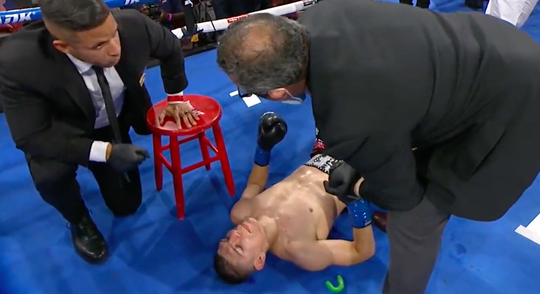 🎥 | Vedergewicht Navarrete behoudt WBO-titel na bodyshot-KO op Eduardo Baez