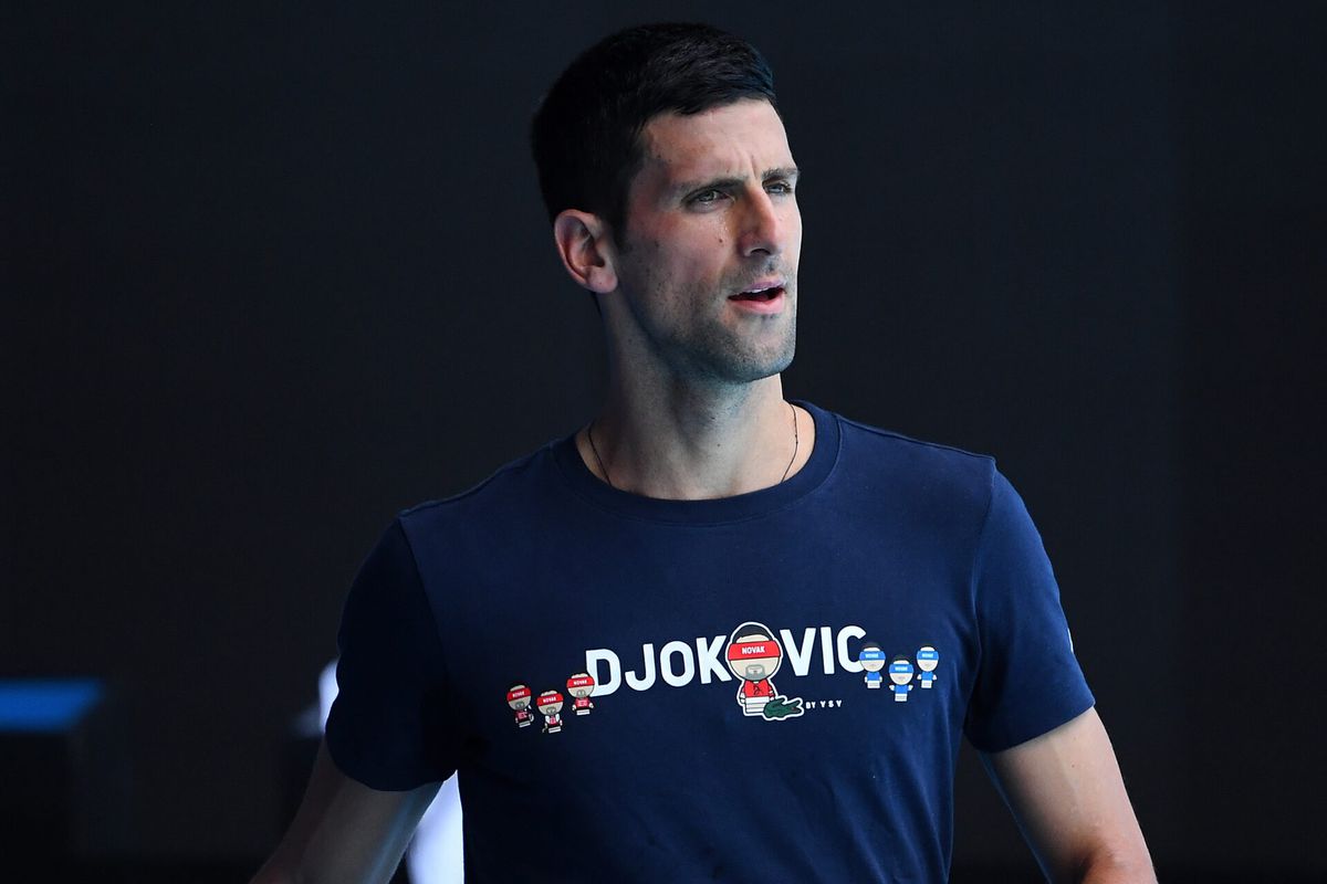 Novak Djokovic biedt excuses aan voor liegen en bijwonen interview (met corona): 'Menselijke fouten'