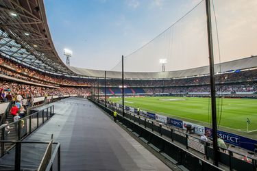 Feyenoord wil geen risico nemen: netten aan alle zijdes in De Kuip